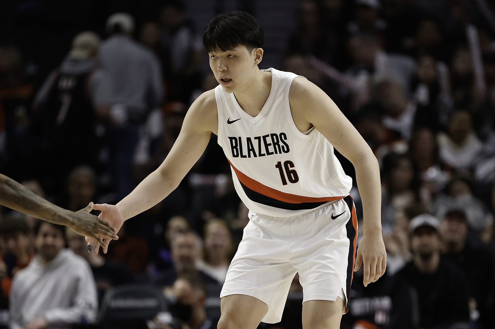 媒体人：杨瀚森垃圾时间应该多打打主动点 反正传出去的球回不来